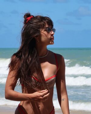 Marcella Landeiro Instagram - eu PRECISO morar na praia
