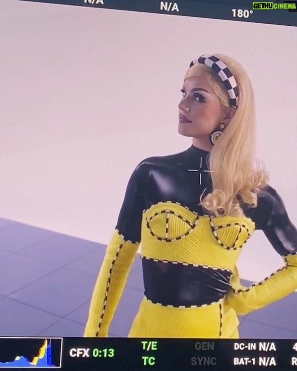 Marcia Marcia Marcia Instagram - CLOCK the song playing during my shoot 😍 Some Promo/Ruveal BTS 💛🖤💛🖤 #rupaulsdragrace #promo New York, New York