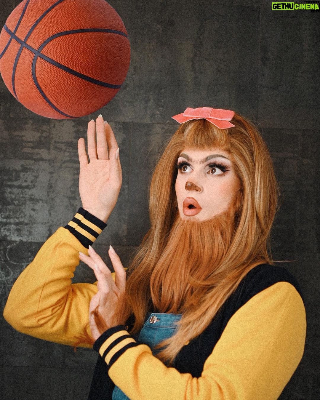 Marcia Marcia Marcia Instagram - WOOF! #happyhalloween #teenwolf Manhattan, New York