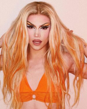 Marcia Marcia Marcia Instagram - Eu te amo Brazil 😘😘😘
Thank you to @realnessbr & @pinkflamingorio for having me this weekend for the @rupaulsdragrace finale!
🧡🧡🧡 

(New hat by @blairst.clair)