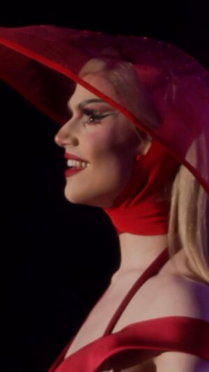 Marcia Marcia Marcia Instagram - A massive thank you to @rupaulsdragrace for taking a chance on a new kid with a lot to learn. I can’t wait to show y’all what I’m capable of.
See ya on the road!!♥️♥️♥️
(Also someone make me a gif of this wink because it’s cinematic🤩)