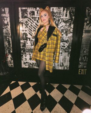 Marcia Marcia Marcia Instagram - UGH! AS IF!!!🐝
It’s reunion night baby!!
Catch it TONIGHT at 8/7c on MTV 👑

Hair/styling: Me
Jacket/Dress: @aldriandiaz
Tie: @martinlara