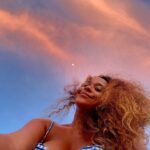 Mari Oliveira Instagram – 🧿🤍🌀🎧 Morro de São Paulo
