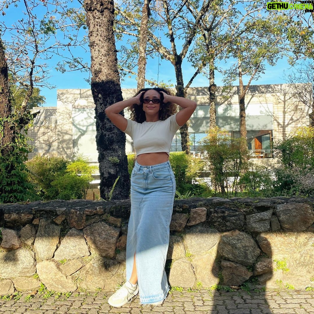 Mari Oliveira Instagram - já dizia marina sena…