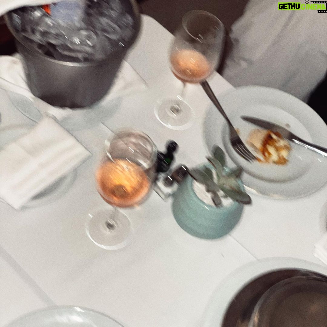 Mari Oliveira Instagram - dump de quando fui feliz no @tivolimofarrej