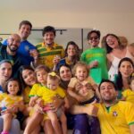 Maria Eduarda Machado Instagram - Gente. Um pouco sobre mim aqui: eu AMO copa! Amo futebol, amo tática, amo impedimento, amo cartão, amo bola dentro da pequena área. Amo a BOLA! Vamos BRAsIL! 💛💚