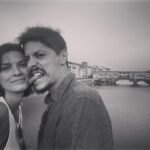 Maria Eduarda Machado Instagram - Minha felicidade de estar em Firenze com meu boy que ama tirar foto ❤️ Ponte Vecchio, Firenze - Italy