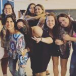 Maria Eduarda Machado Instagram - #tbt❤️ do dia 8/4 , fatídico dia em que há 36 anos chorei pela primeira vez … obrigada amigues por estarem junto ! Obrigada melhor amigo e amorzin da minha vida @alexismuller 🎈💓