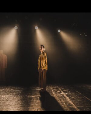 Maria Eduarda Machado Instagram - Uma paixão: teatro 
Uma ofício eterno. Uma energia revigorante. Fazer teatro é perigosamente maravilhoso. Obrigada aos palcos por tanto aprendizado. ❤️
#diadoteatro