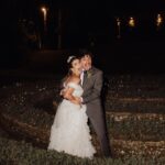 Maria Eduarda Machado Instagram - Duda e Alexis são a tradução da energia que contagia, da força e intensidade de se jogar, ser e amar! Que felicidade poder viver esse dia ao lado de vocês, contando com muita verdade cada detalhe desse dia que arrancou tantas lágrimas e gargalhadas emocionadas, suspiro só de lembrar. Pareceu um sonho, mas foi real! temos muitas fotos pra contar! 💫 Haras Vila Real
