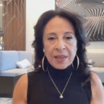 Maria Hinojosa Instagram - 📌 Una nueva investigación da a conocer casos de abuso sexual en centros de detención de inmigrantes. 👉 @maria_la_hinojosa habló con @iliacalderon sobre las denuncias que documentaron. La entrevista completa en el link de nuestra biografía.