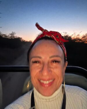 Maria Hinojosa Instagram - Safari saved my life earlier this year. Enjoy the pics. Last posts before I go dark till Sept. Remember, what doesn’t kill you makes you stronger. Nature heals.  And animals don’t betray friendship bc they have no ego and are grounded in love 🥰