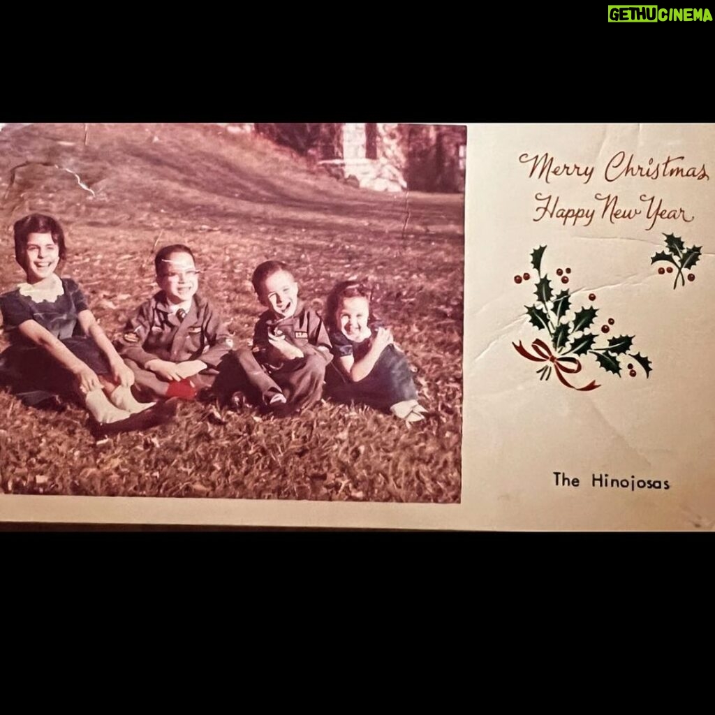 Maria Hinojosa Instagram - Now y’all really know why I’m a Xmas card lady. My mom started it. It’s all her fault lol. 🌲