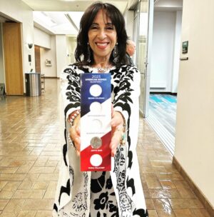 Maria Hinojosa Instagram - The official launch of the Jovita Idar Quarter from #USMint #HerQuarters Gracias San Antonio @utsa What an honor. Jovita Idar’s blood runs in nosotras. Never forget that as a working journalist she defended her newspaper from the Texas Rangers who came to shut it down.  No se fue! #notevayas ✊🏽✊🏽✊🏽✊🏽✊🏽