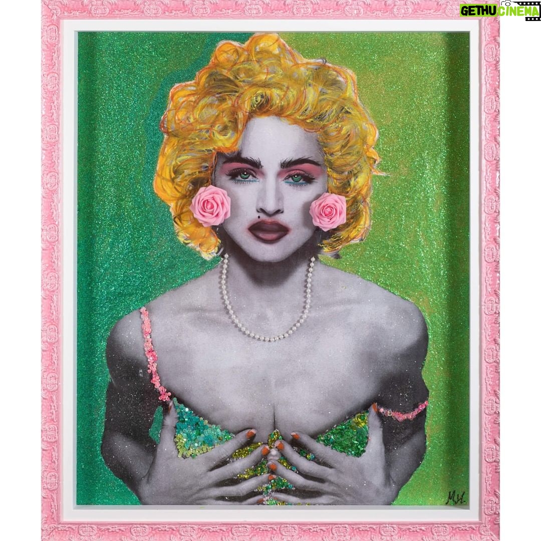 Mariana Mazza Instagram - Madonna – 30×36 L’exposition Queso y papa, c’est du 3 au 6 novembre à la galerie @institut.national.montreal 11h à 18h (fermeture à 15h le 3 nov). J’ai tellement hâte de vous faire découvrir ma série! Et si vous voulez découvrir toutes mes toiles et mes reproductions, elles sont en ventes dès maintenant au marianamazzapeintre.com. Faite vite, les quantités sont limitées!