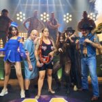 Mariana Mazza Instagram - C’est sorti! Sur @primevideoca : Pour un soir seulement! Notre special lutte humoristique avec @katherine_levac @p.o.forget @davemorgan___ @simondelisle @korinecote @patlaprade @kevinraphael21 @benjamintull et @champiandumande