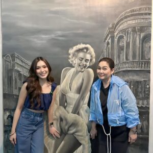 Maricel Soriano Instagram - Napaka-gandang bata nitong si @francinesdiaz 😍

Nakakatuwa rin marinig ang mga kwento nya sa aming vlog!

Napanood nyo na ba? 💕

Link in bio!