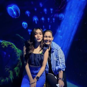 Maricel Soriano Instagram - Napaka-gandang bata nitong si @francinesdiaz 😍

Nakakatuwa rin marinig ang mga kwento nya sa aming vlog!

Napanood nyo na ba? 💕

Link in bio!