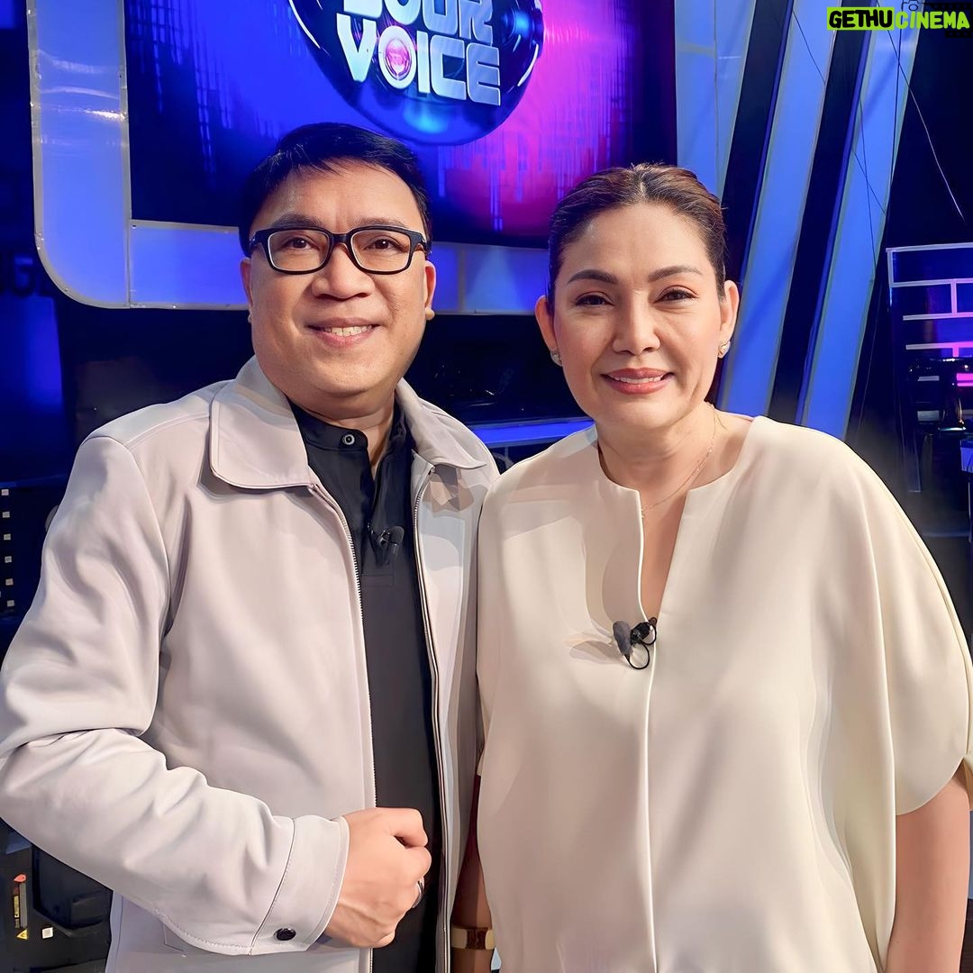 Maricel Soriano Instagram - Kulitan sa @icsyvph with @roderickpaulate @lasantos27 @luckymanzano 𤣠Abangan ngayong November 29 na, In His Motherās Eyes in cinemas nationwide! Maraming Salamashteh Kapamilya!š¤ #inhismotherseyes