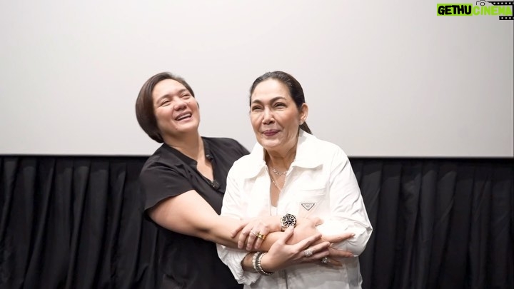 Maricel Soriano Instagram - WALANG SAWANG “MARAMING SALAMASHTEH” SA INYONG LAHAT!🤍 Blockscreening visit + quick chikahan with my loving anaks. Napaiyak o napatawa ba sila ni Lucy at Bibs? Abangan mamaya!✨ #InHisMothersEyes, still showing in selected cinemas 🤍