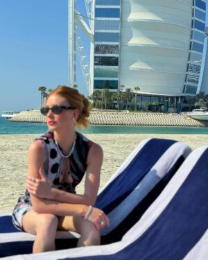 Marina Ruy Barbosa Instagram - 48h in Dubai and Abu Dhabi 💓 um pequeno recorte de dias felizes. vivendo por aí! :)