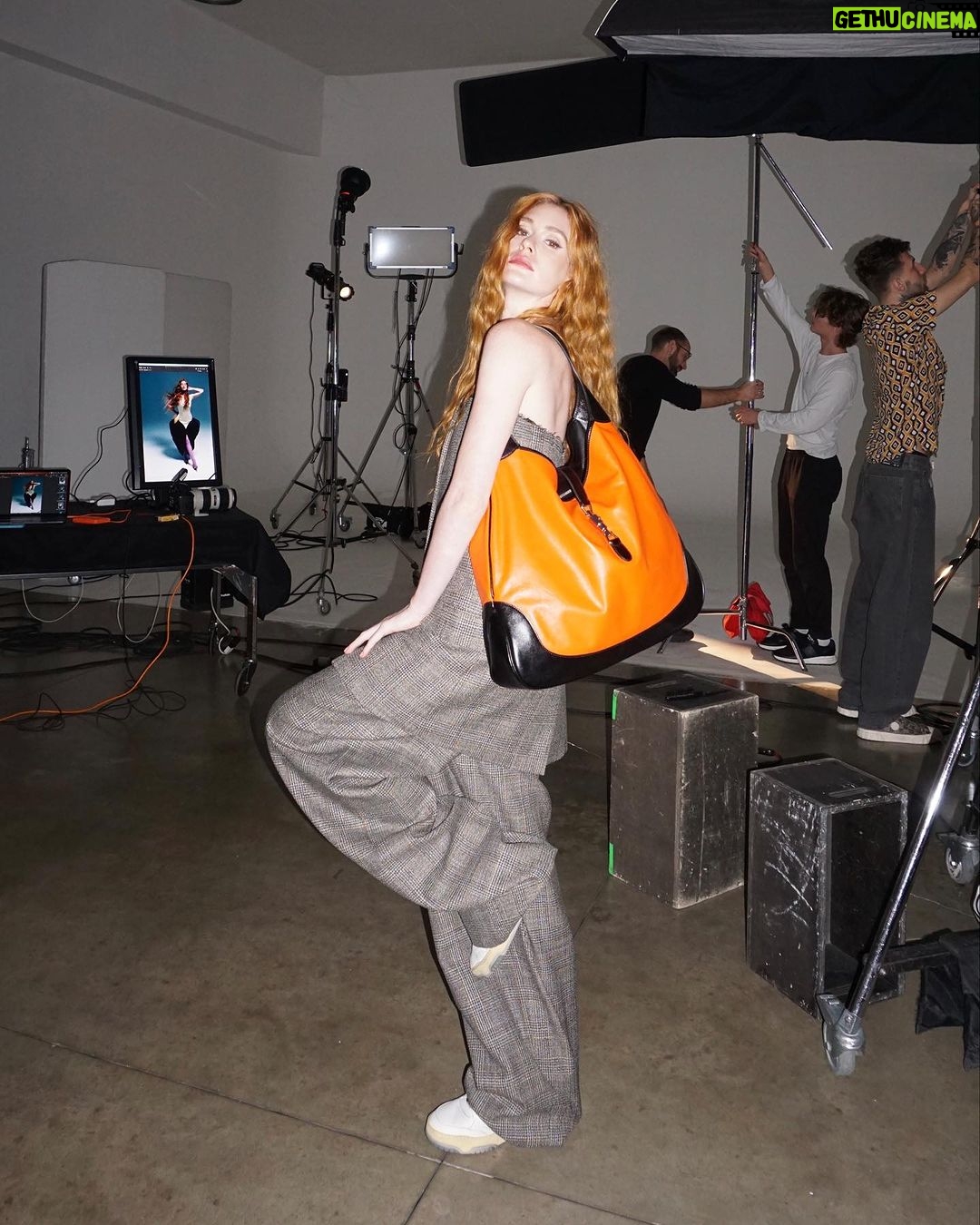 Marina Ruy Barbosa Instagram - behind the scenes, @marieclairebr september issue 🖤🕷 lov u all @gucci team Milan, Italy