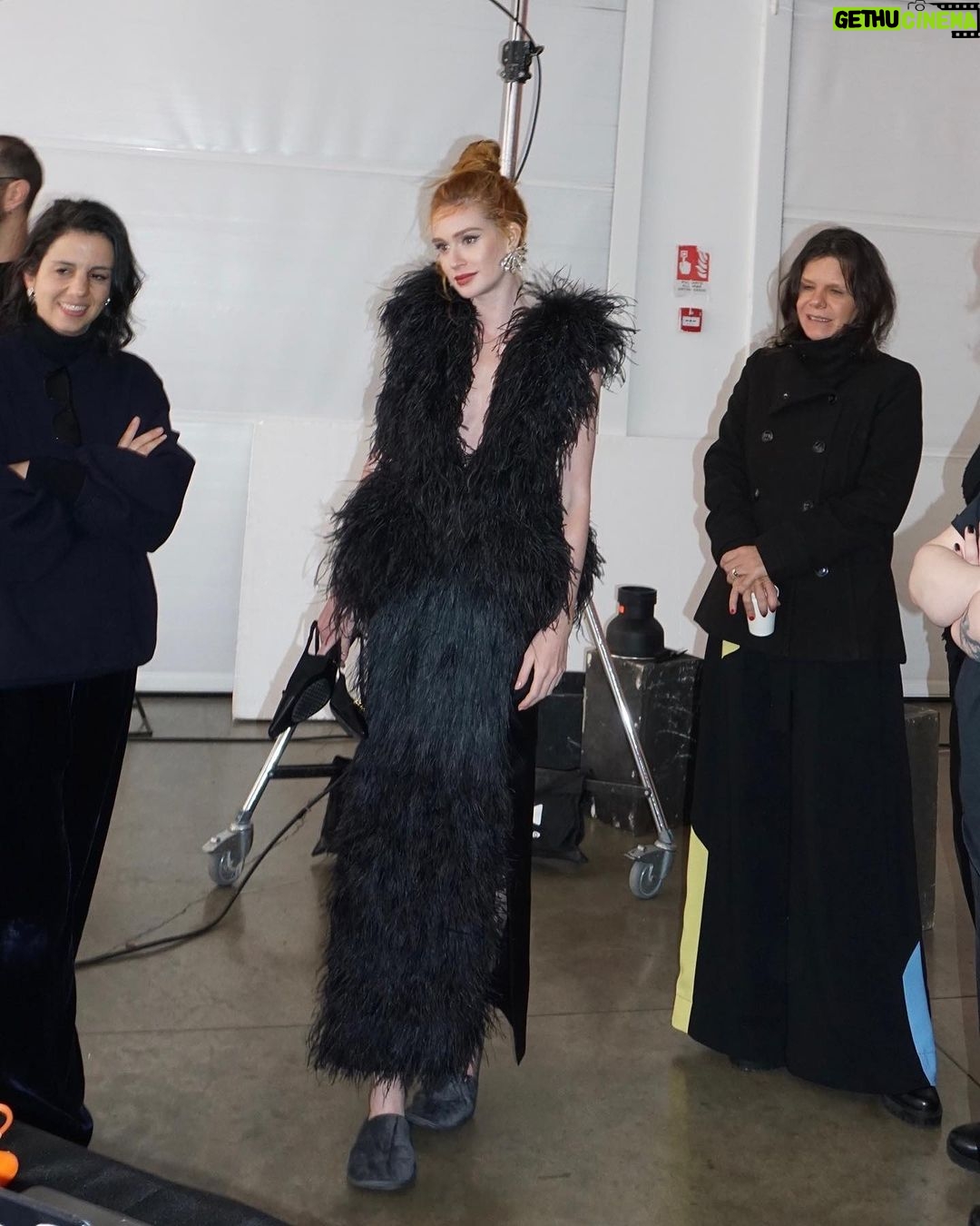 Marina Ruy Barbosa Instagram - behind the scenes, @marieclairebr september issue 🖤🕷 lov u all @gucci team Milan, Italy