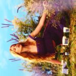 Marina Ruy Barbosa Instagram - Para deixar o meu ritual de cuidados com a minha pele completo eu sempre escolho a linha lavanda de @loccitane_br 💛 Uma das minhas favoritas!