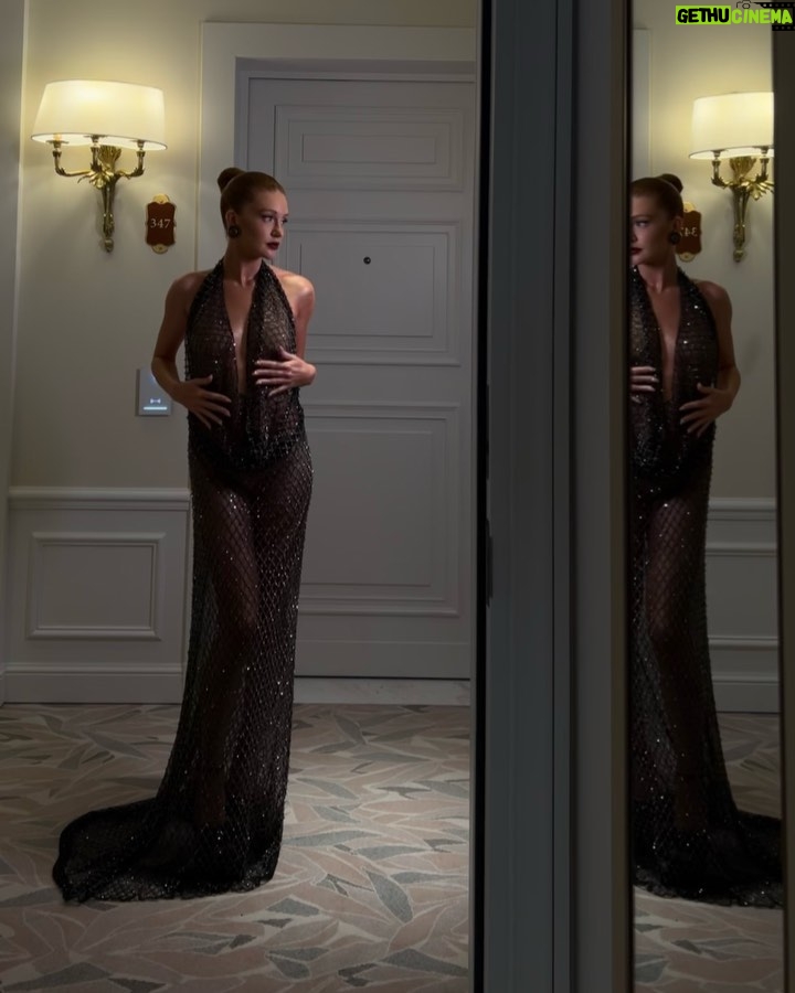 Marina Ruy Barbosa Instagram - kissed by the cannes night 🐈⬛ @dundasworld @peter_dundas @evbousis