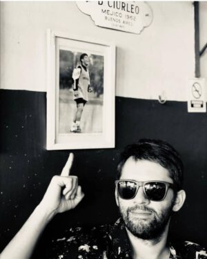 Mario Horton Instagram - AD10S, genio.
(recuerdo de un paseo por Caminito)