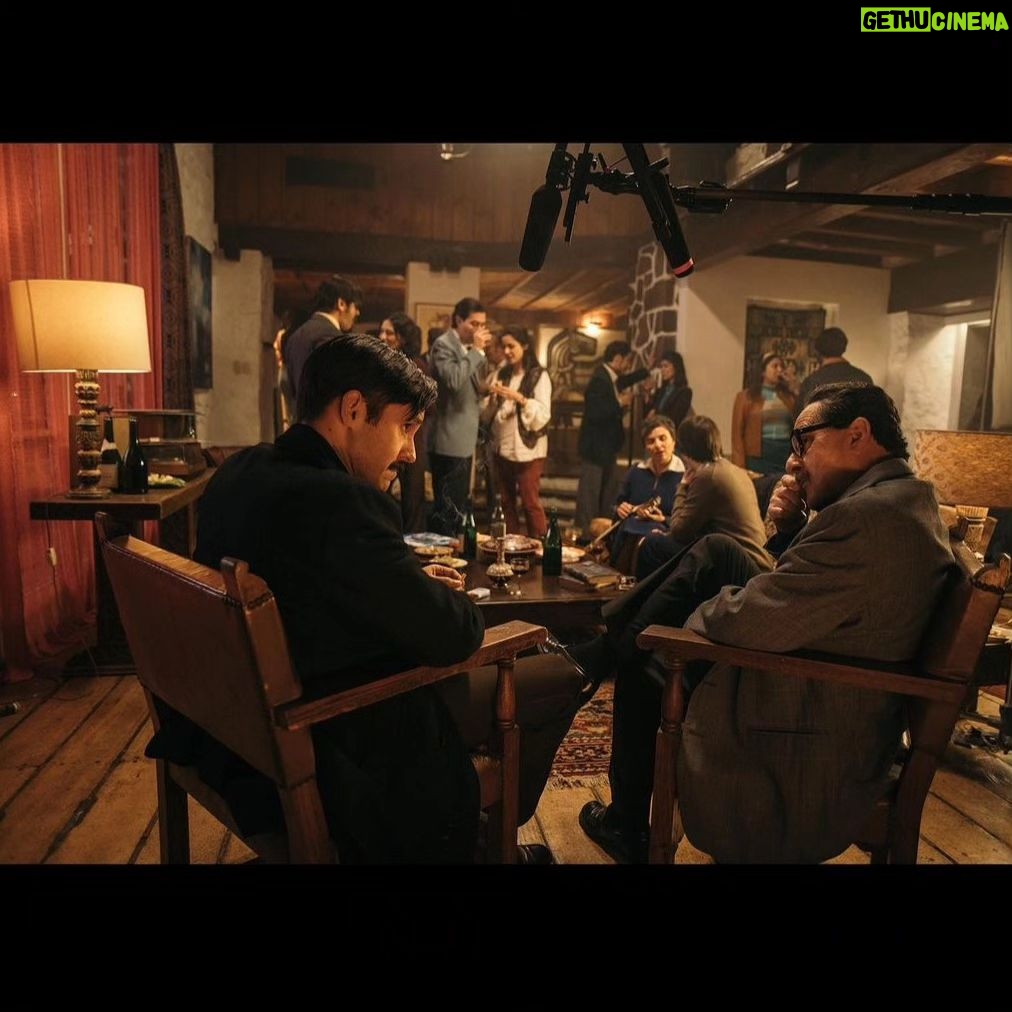 Mario Horton Instagram - #LosMilDiasDeAllende #miguelenriquez @riivilatam @tvn @paroxproductora @hdargentinaok @rtve