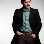 Mario Horton Instagram - Hoy fue el pre estreno de #LosMilDiasDeAllende y es una serie espléndida! Véanla, no se van a arrepentir. Pronto por las pantallas de TVN Mira la serie antes en Riivi.com a partir del 1 de septiembre. Preventa exclusiva a través de Ecopass por $7.900 https://go.riivi.com/preventa-allende-ref #miguelenriquez @riivilatam @paroxproductora @tvn @rtve