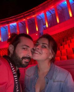 Marius Moga Instagram - Love of my life: La Mulți Ani @biancamogalapuste ! Sa fii de succes, fericită si joyful, te iubesc și îți mulțumesc pentru că îmi ești aproape mereu, pentru toată iubirea ta și pentru cea mai frumoasă și isteață fetiță, Maria Elisabeta! ❤️🎊🏆