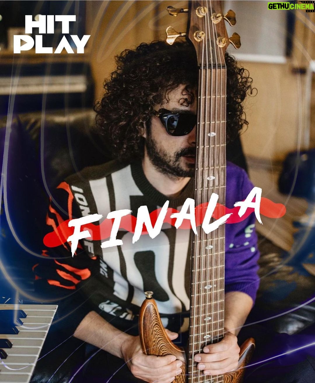 Marius Moga Instagram - 🎤 Studioul e pregătit, acum e rândul vostru, al publicului să decidă cine va câstiga marele premiu, șansa de a ajunge un artist viral. 🥁 HitPlay, primul music show 100% digital se apropie de final, iar emoțiile celor 3 finalisti au crescut. 🙃 În finală, după cum știți au rămas Florentin Eduard, Maya Pop și Vlad Morar. Shout out to this talented kids! 😊Hai să vedem joi de la 20:00 cine va câștiga marele premiu, o piesă produsă de mine și echipa DeMoga Music în studiourile noastre, 25.000€ și un videoclip realizat și promovat de Vodafone. 🤘Ne vedem joi de la 20:00 pe hitplay.vodafone.ro ! @vodafone.romania @florentin.eduard.stoica @itsmayapop @vladmorar95 #showdigital #muzicaromaneasca
