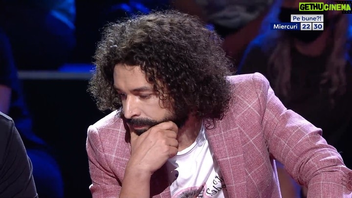 Marius Moga Instagram - Pe bune?! Postura de “Gânditorul de la Hamangia” sau “Albert Einstein” spune tot. Ne vedem diseară de la 22:30 la @showpebune . A fost fun, pe bune! 😂😆 #showpebune