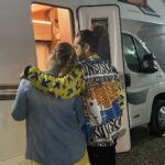 Marius Moga Instagram - 😊It’s a wrap! Mulțumim că ne-ați urmărit într-un număr atât de mare aseară și felicitări tuturor concurenților @superstarromania ! A fost o plăcere să jurizez alături de Smiley, Raluka si Carla’s Dreams. Mulțumesc echipei din emisiune și din spatele ei! 📸 @razvanlupica #superstarromania #idol