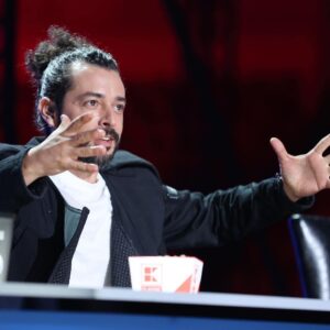 Marius Moga Instagram - Urmează încă o seară plină de energie bună și momente artistice fresh la @superstarromania !