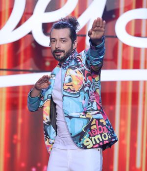 Marius Moga Instagram - 😂Dă un swipe să vezi cât ține defapt entuziasmul în poze la mine.

😊Ce planuri aveți pentru weekend? 

🤗Eu astăzi de la 20:30 voi fi la @superstarromania , mâine la 8:40 la @stirileprotvro, iar sâmbătă seară de la 20:00 iarăși la @superstarromania !

Nu am mai apucat să vă spun zilele acestea, dar pregătesc și o piesă nouă!

#staytuned #superstar #odorinta