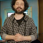 Marius Moga Instagram - Primesc multe mesaje în DM legate a vă da feedback pe producții sau piese. Alături de echipa DeMoga Music, ne-am decis să creăm un proiect în care să vă dau feedback pe demouri. O să organizăm o serie de liveuri speciale pentru asta. Trimiteți-ne demourile pe dmgmusicdemos@gmail.com. Noi le evaluăm și selectăm dintre ele, iar dacă vedem potențial poate vii și la noi la studio. 🙃#dmgmusic