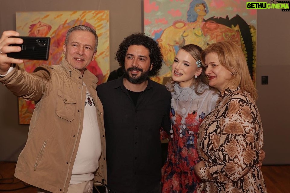 Marius Moga Instagram - Cu ocazia lansarii piesei si artistei @evelina__negru am organizat un live set la @kulterragallery @biancamogalapuste 🤗 #dmgmusiclaunch #dmgevents