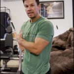 Mark Wahlberg Instagram - Never gets any easier but @municipal @performinspired 🔥🔥 It feels great when you’re done. 🤣💯🥳 #MunicipalPartner #PIPartner