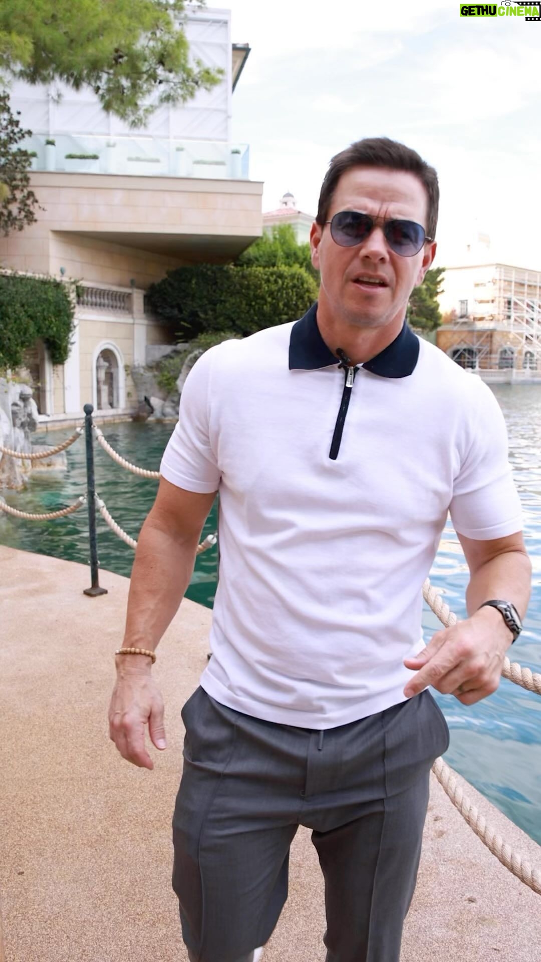 Mark Wahlberg Instagram - It’s almost @flechaazultequila time🥳😎🥃💯 @bellagio #FlechaAzulPartner