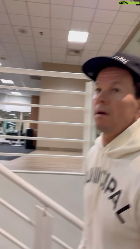 Mark Wahlberg Instagram - Get up early and get after it @municipal watch until the endππ₯β€οΈπππππ #MunicipalPartner