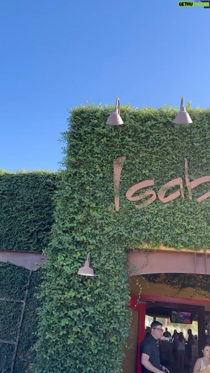 Mark Wahlberg Instagram - Happy 11th anniversary @isabellas_kitchenaz 🥳🥳 @flechaazultequila 🥃🥳😎🔥