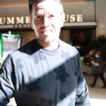 Mark Wahlberg Instagram - That @flechaazultequila @summerhousevegas is🔥🥃🔥 #twoticketstoparadise 😎🥳🥃 #FlechaAzulPartner