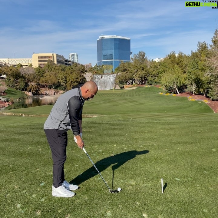 Mark Wahlberg Instagram - Nothing like a morning 🏌🏽♂️⛳️ session with my guy @markwahlberg followed by an afternoon round at the amazing @wynnlasvegas 🤙🏽