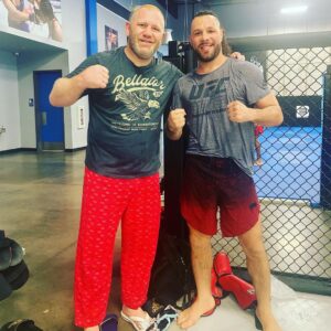 Markus Perez Instagram - SPARRING DAY WITH THIS MONSTER MMA LEGEND, @bellatormma heavyweight Champ @kharitonovmma 
SPACIBA BRAT 🙏👊🏆