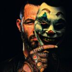 Markus Perez Instagram - “TO THE PEOPLE THAT JUDGE YOU, CAN ONLY SEE YOUR MASK ... BUT DO NOT KNOW WHAT REALLY EXISTS BEHIND IT” “AS PESSOAS QUE TE JULGAM, SÓ CONSEGUEM VER SUA MASCARA... MAS NAO SABEM O QUE REALMENTE EXISTE POR TRÁS DELA “ GOOD LUCKY 🃏 Pic by @eyesjudge 🙏👊🏆 #joker #ufc #nojudge