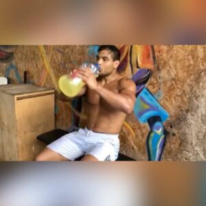 Markus Perez Instagram - SORRY @borrachinhamma and @stylebender ITS JUST FOR FUN... GOOD LUCK IN YOUR NEXT FIGHT... AND PLEASEEEEE... DON’T DRINK 🙏👊🏆

#noalcoholbeforethefight