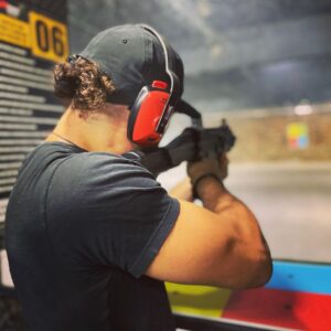 Markus Perez Instagram - POW POW!!!💥
@danilotenorio @dr.echeimberg @clube556
OBRIGADO Danilo PELO ROLÊ IRMÃO... CONHECI HOJE E JÁ É BROTHER 👊👊👊

#powpow #tiroteo #parceria #clube556